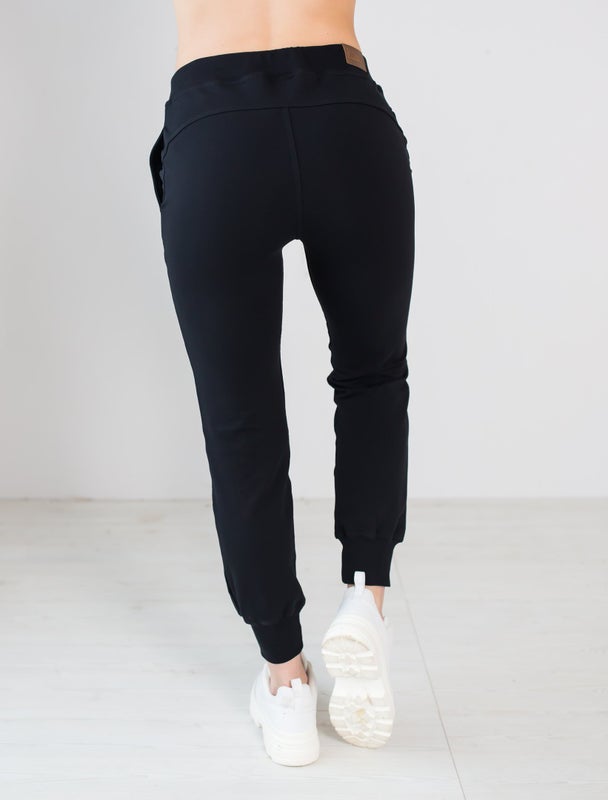 STOCKHOLM NAISTEN COLLEGEHOUSUT, MUSTA