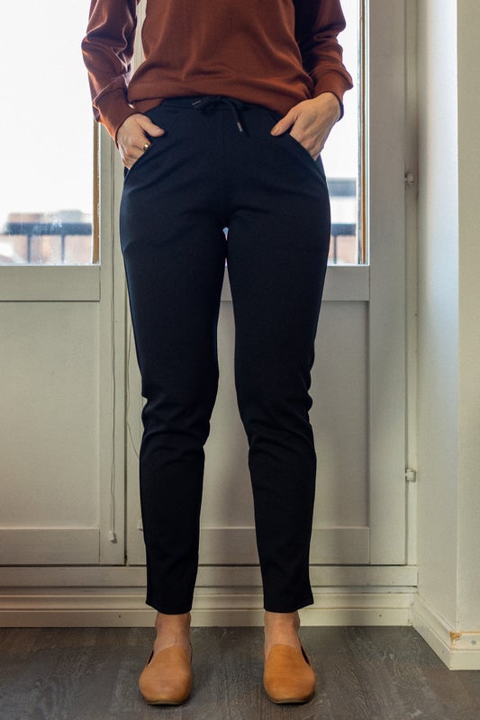 naisten siistit ja mukavat housut