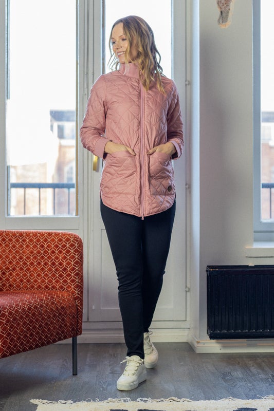 SUND NAISTEN TIKKITAKKI, ROOSA