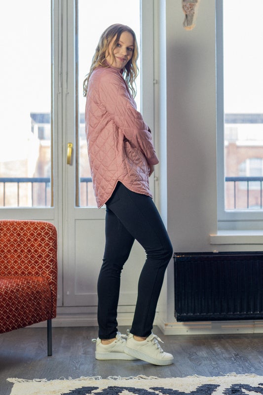 SUND NAISTEN TIKKITAKKI, ROOSA