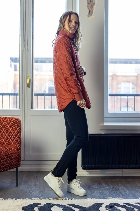 SUND NAISTEN TIKKITAKKI, TERRACOTTA