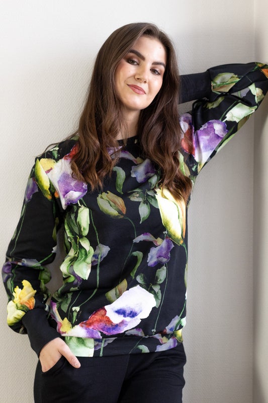 kukallinen collgepaita