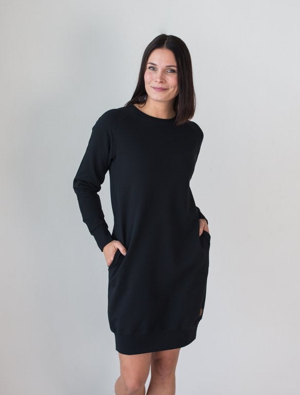 PHILADELPHIA NAISTEN COLLEGEMEKKO, MUSTA