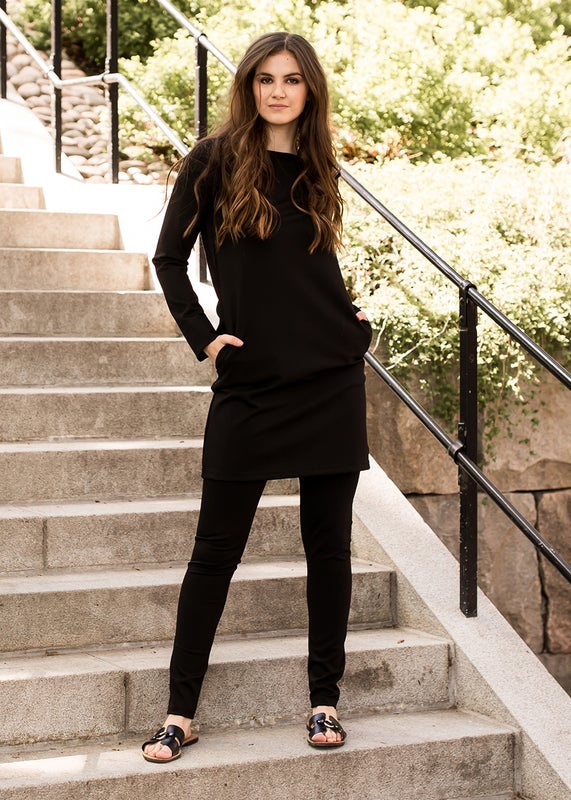 SUOMI-SALLA  naisten Mekko, Musta